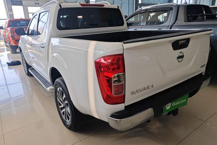 Used Nissan Navara 2021 2.5L Automatic 4x4 Premium Version QR25
