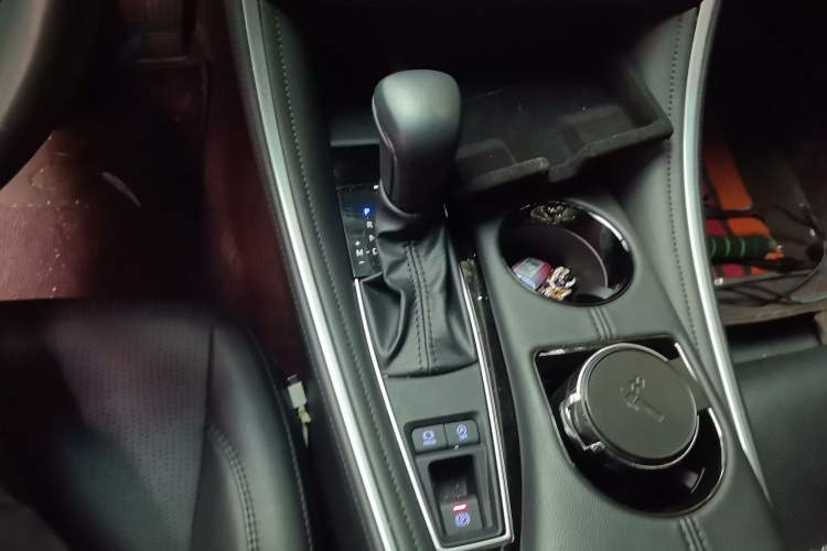 Used Toyota Avalon 2023 2.0L Premium Edition