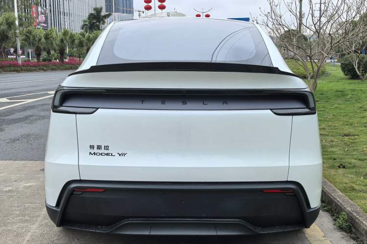 Used Tesla Model Y L 2025 Model Long-Range All-Wheel-Drive Version