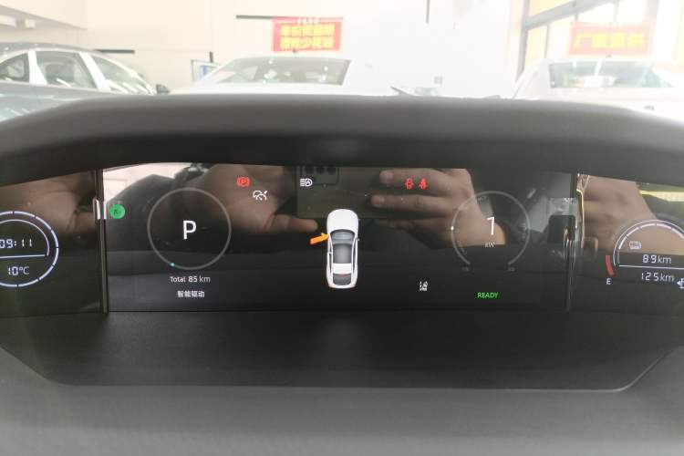 Used Changan UNI-V iDD 2024 Blue Whale Smart Electric iDD 136km Luxury Model