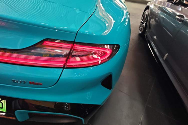 Used Xiaomi Auto SU7 2024 Four-Wheel Drive Ultra-Long Range Advanced Intelligent Driving Max Edition
