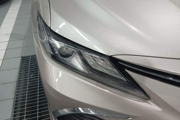 Used Toyota Camry 2021 2.0G Luxury Edition Right Front Headlight