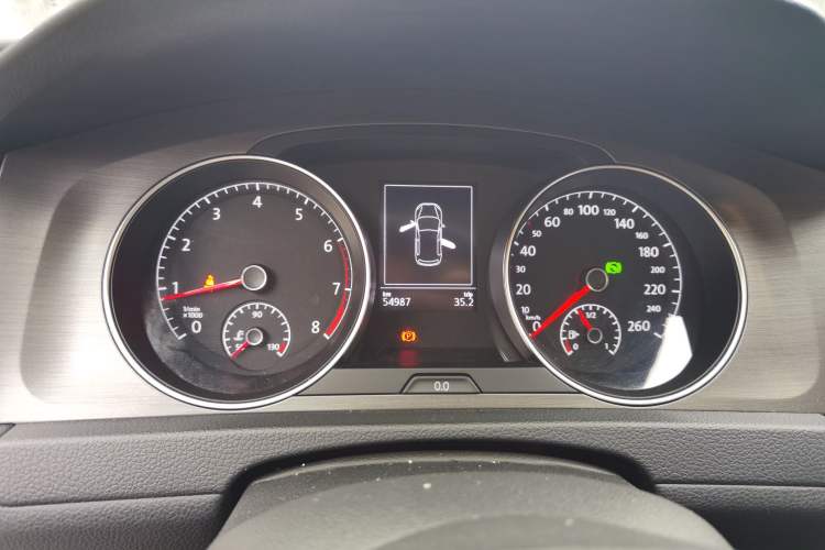 Used Volkswagen Golf 2015 1.6L Automatic Comfort Model
