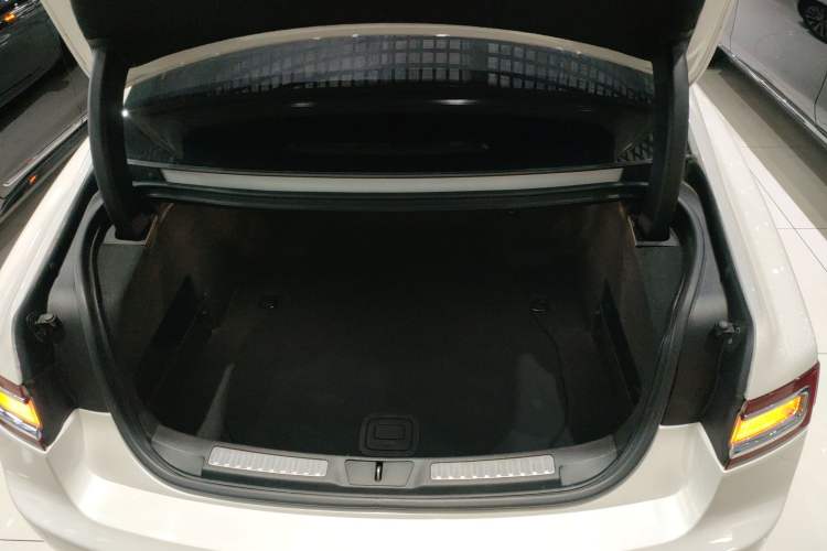 Used Lincoln Continental 2019 2.0T Two-Wheel Drive Prestige Version China VI Standard
