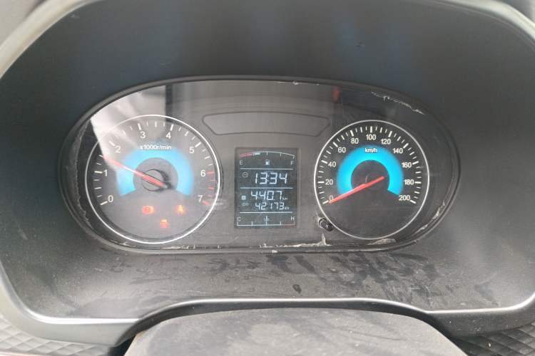 Used Dongfeng Fengon 330 2019 1.5L 330S Manual Comfort Version China VI Standard