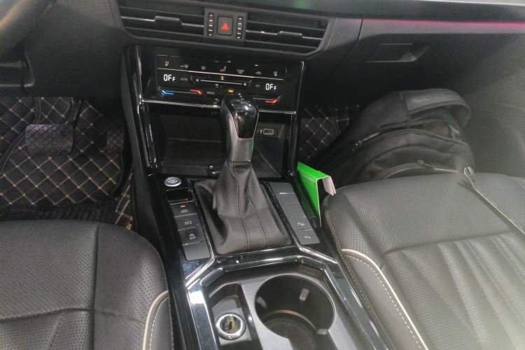 Used Volkswagen Passat 2022 330TSI Starry Luxury Edition
