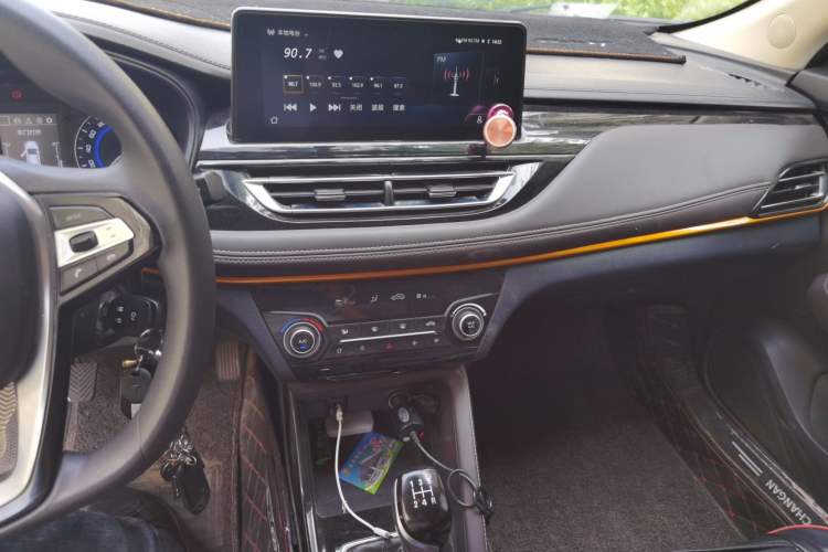 Used CHANGAN Eado DT 2019 1.6L Manual Comfort Model China VI Standard
