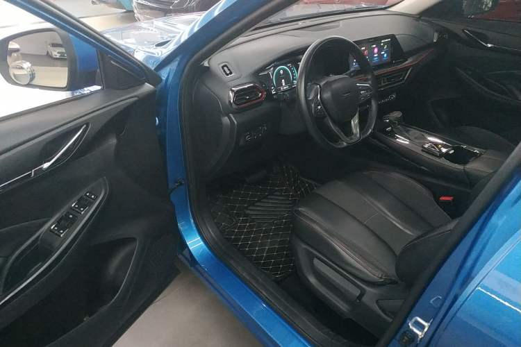 Used CHANGAN OSHAN X5 2021 1.5T DCT Prestige Edition Driver Seat