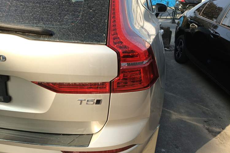 Used Volvo XC60 2019 T5 4x4 Zhiyuan Edition China VI Standard
