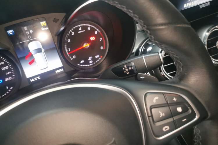 Used Mercedes-Benz GLC 2019 GLC 260 4MATIC Luxury Model
