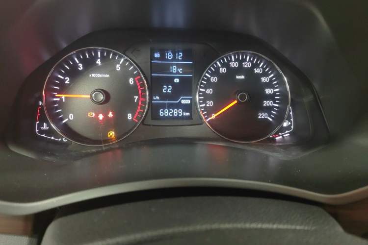 Used FAW Senya R7 2016 1.6L Manual Luxury Model
