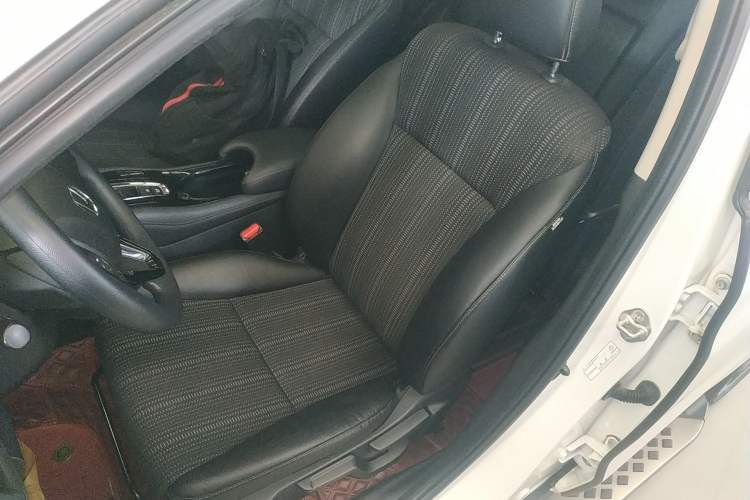 Used Honda Vezel 2017 1.8L CVT Front-Wheel Drive Pioneer Edition
