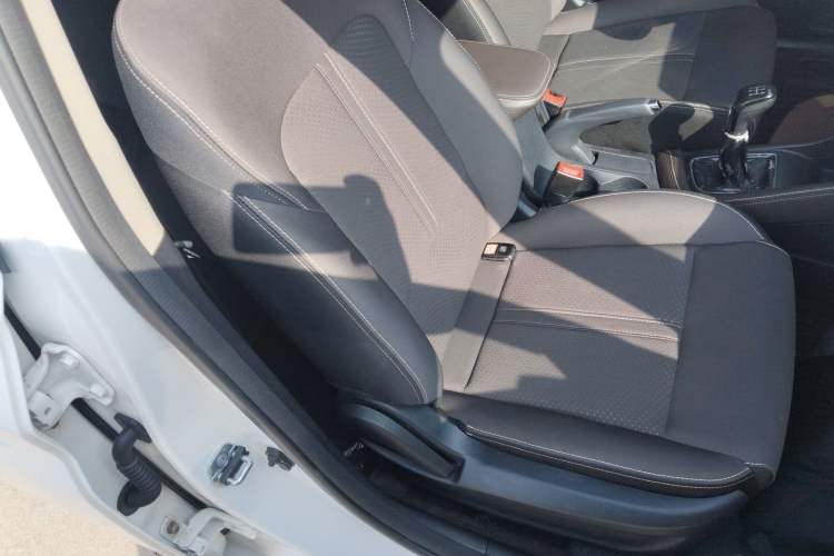 Used CHANGAN Eado DT 2019 1.6L Manual Comfort Model China VI Standard Right Front Seat