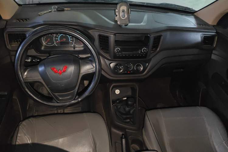 Used Wuling Hongguang V 2021 1.5L Refreshed Enjoyment Edition LAR
