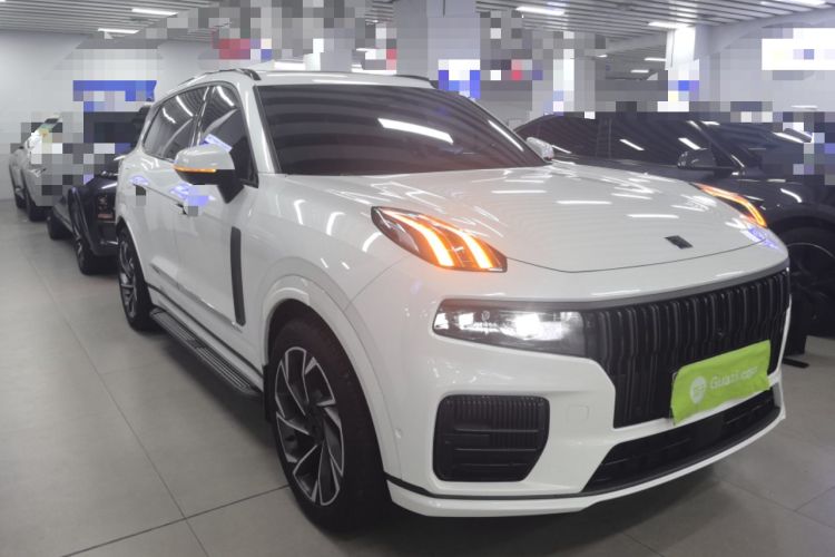 Used Lynk & Co 09 EM-P 2021 2.0T PHEV Halo Six-Seater Front Right 45 Deg