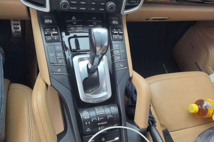 Used Porsche Cayenne 2016 Cayenne Platinum Edition 3.0T