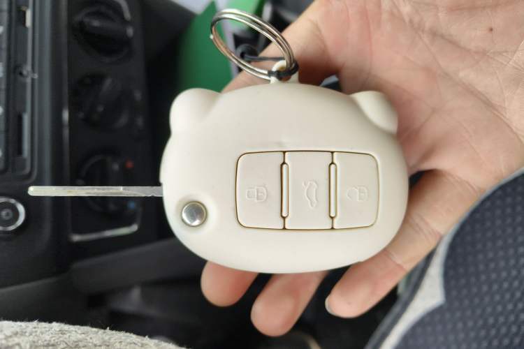 Used Volkswagen Polo 2014 1.6L Automatic Comfort Edition Vehicle Key