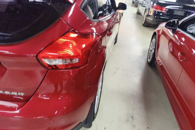 Used Ford Focus 2015 Hatchback 1.6L Automatic Fashion Edition