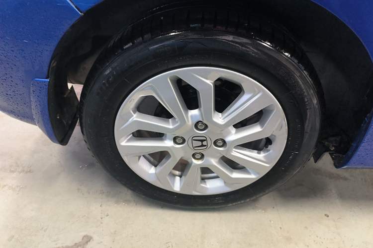 Used Honda Fit 2018 1.5L CVT Comfort Version Right Rear Wheel Hub