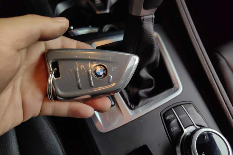 Used BMW 1 Series 2019 118i Fashion Model Vehicle Key
