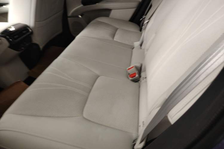 Used Honda P7 2025 Four-Wheel Drive Long-Range Max Left Rear Seat