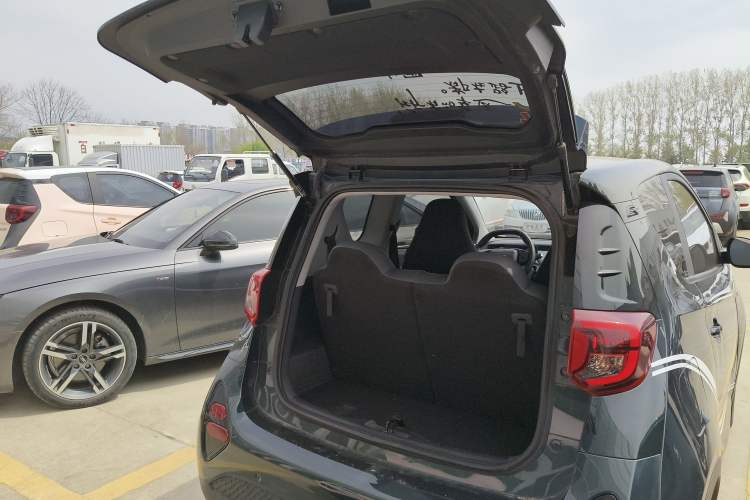 Used Chery QQ Little Ant 2024 Revised Edition Youth Version 321 km Cool Love Edition 29.23 kWh Trunk