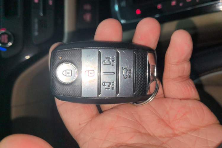 Used Kia Carnival 2015 3.3 GDI Luxury Edition China V Standard
