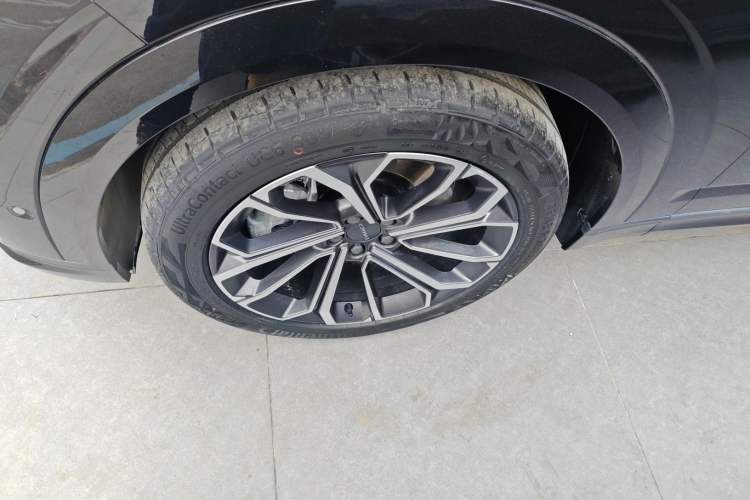 Used Lynk & Co 09 EM-P 2024 2.0TD EM-P Four-Wheel Drive PRO Seven-Seater Left Front Wheel Hub