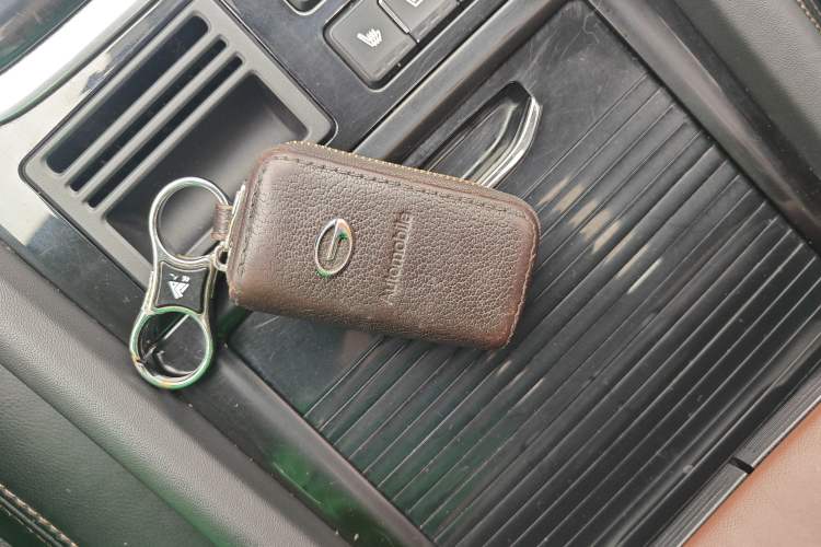 Used GAC Trumpchi GS8 2017 320T Two-Wheel Drive Luxury Smart Connectivity Version (7 Seats)