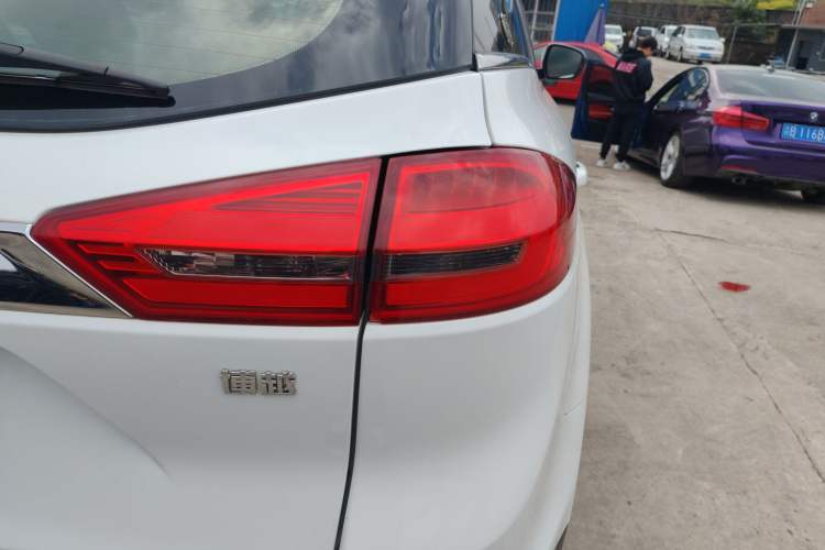 Used Geely Auto Emgrand X7 Sport 2016 1.8TD Automatic ZhiZun Version
