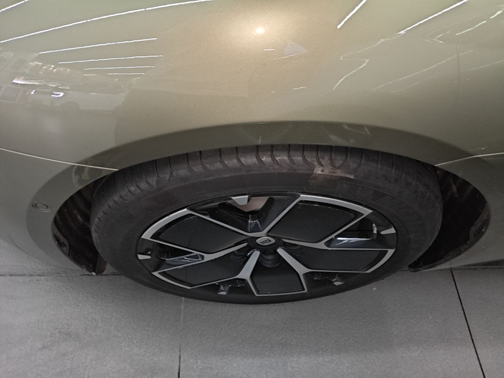 Xiaomi Auto SU7 2024 Rear-Drive Ultra-Long Range Advanced Pro-Level Intelligent Driving Version — снимка 10