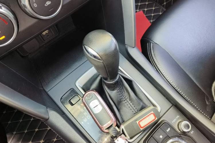 Used Mazda CX-4 2018 2.0L Automatic Two-Wheel Drive Blue Sky Dynamic Version China V Standard Gear Lever