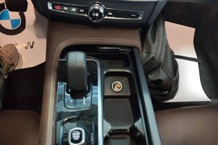 Used Volvo V90 2022 Cross Country B5 AWD Smart Range Edition
