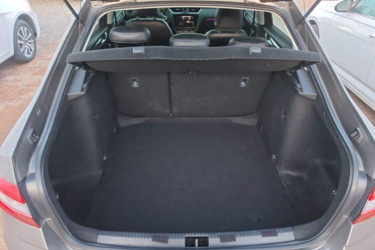 Used Skoda Octavia 2019 1.5L Automatic SmartDrive Comfort Edition China VI Standard