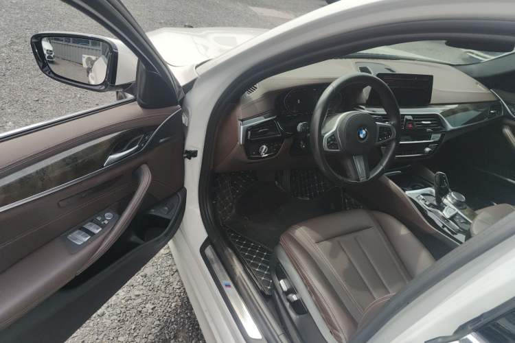 Used BMW 5 Series 2020 525Li M Sport Package
