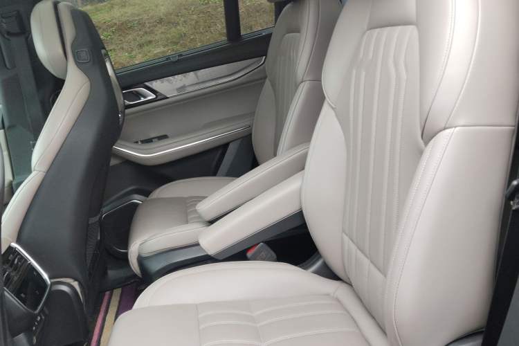 Used Lynk & Co 09 EM-P 2023 2.0TD EM-P Long-Range Version PM 7-Seater
