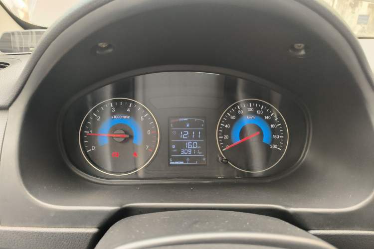 Used Dongfeng Fengon 330 2014 1.5L Manual Utility Version DK15