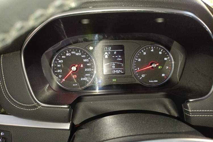 Used Roewe RX5 2019 20T Two-Wheel Drive Automatic 4G Connected Platinum Edition
