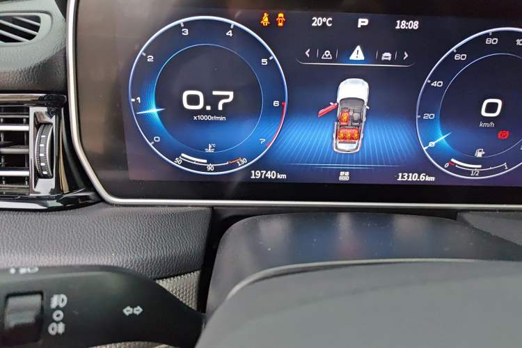 Used Hongqi HS5 2022 Revised Version 2.0T Smart Connect Flagship Edition Odometer Close Up