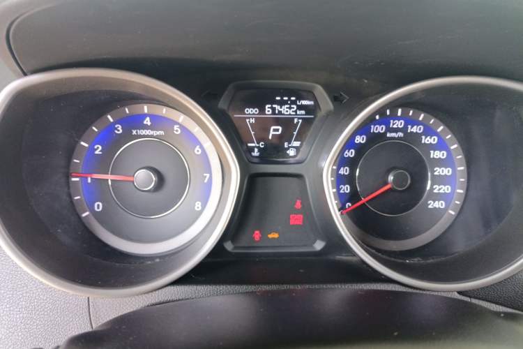 Used Hyundai Elantra (5th Generation / Langdong) 2012 1.6L Automatic Fashion Edition