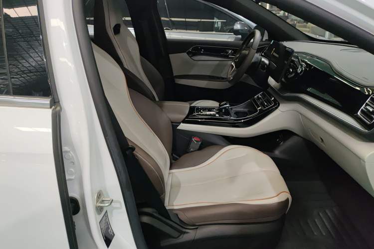 Used BYD Qin PLUS 2024 Honor Edition EV 420KM Leading Model