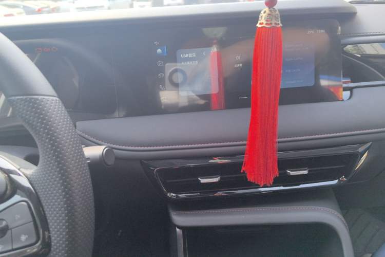 Used Roewe i5 2026 Model 1.5L Manual Comfort Version Audio And AC Panel