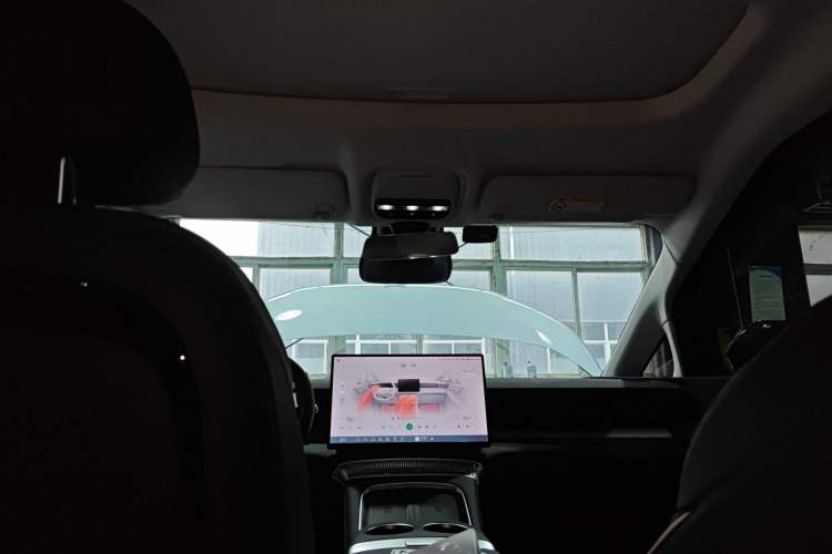 Used XPeng X9 2024 610 Long-Range Pro
