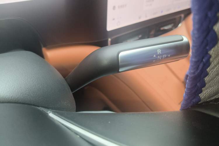 Used Hima AITO M9 2025 Extended-Range Ultra Version 52 kWh 6-Seater
