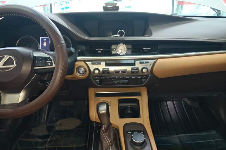 Used Lexus ES 2015 200 Elite Edition Audio And AC Panel