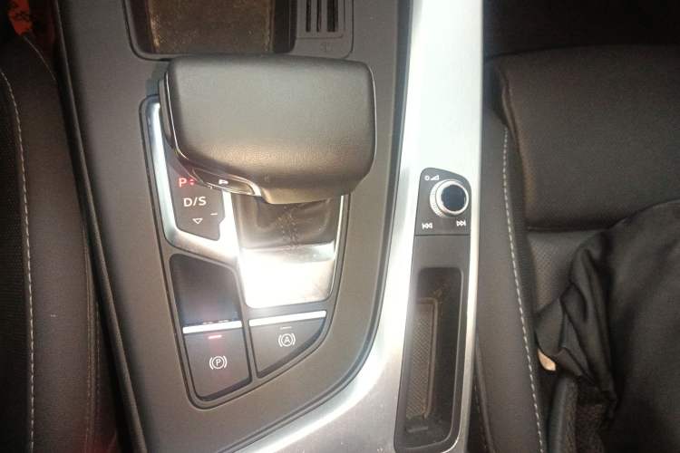 Used Audi A4L 2022 40 TFSI Fashion Dynamic Model