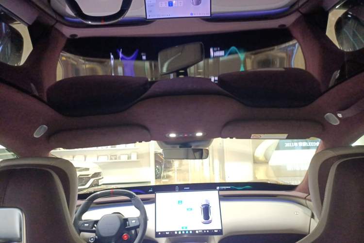 Used Xiaomi Auto YU7 2025 Ultra-Long Range High-Performance All-Wheel-Drive Max Edition
