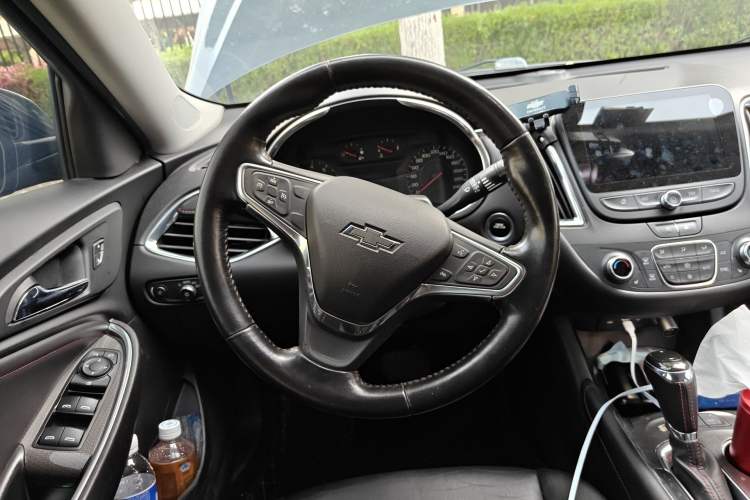 Used Chevrolet Malibu XL 2019 Redline 550T Automatic Sport Edition Steering Wheel