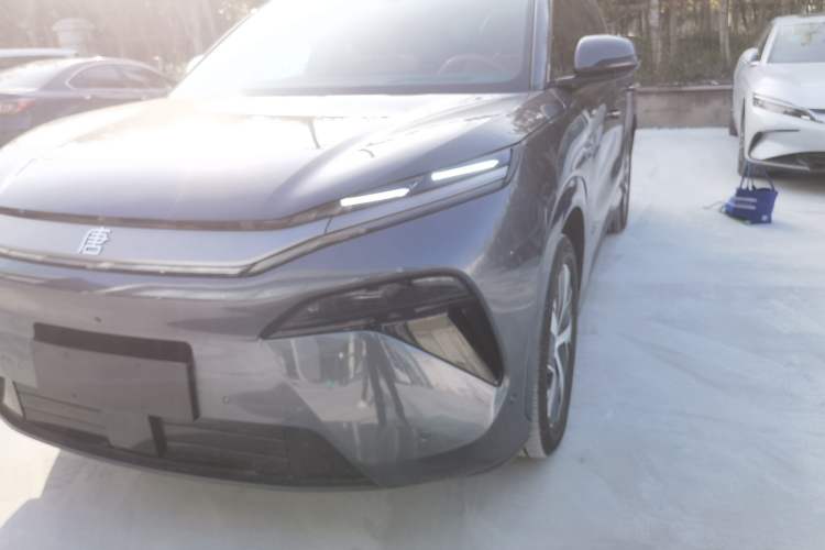 Used BYD Tang L 2025 DM 200KM Four-Wheel Drive LiDAR Flagship Model
