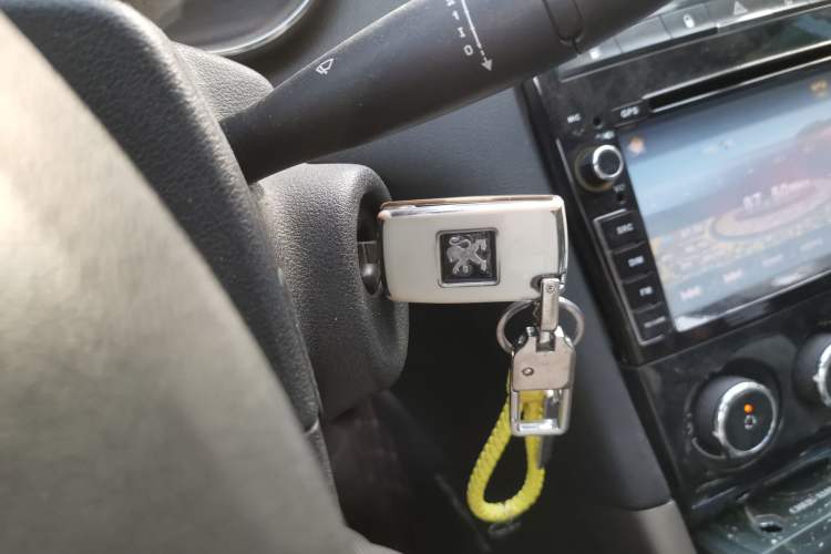 Used Peugeot 408 2013 1.6L Automatic Comfort Edition
